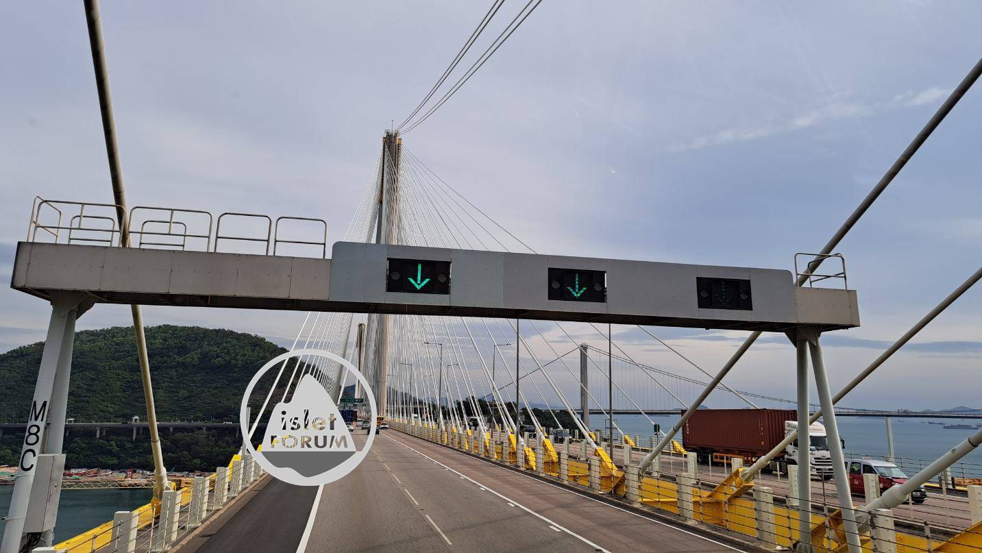 在汀九橋上 On Ting Kau Bridge (4).jpg